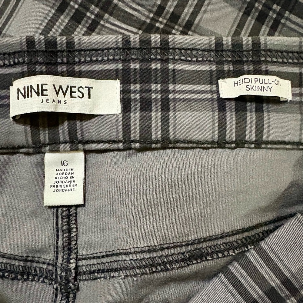 Nine West Size 16 Black and Gray Plaid Skinny Pants, NWT - Picture 4 of 6
